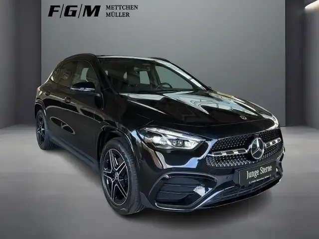 Mercedes-Benz GLA 200