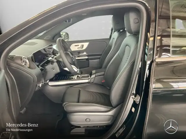 Mercedes-Benz EQA 300