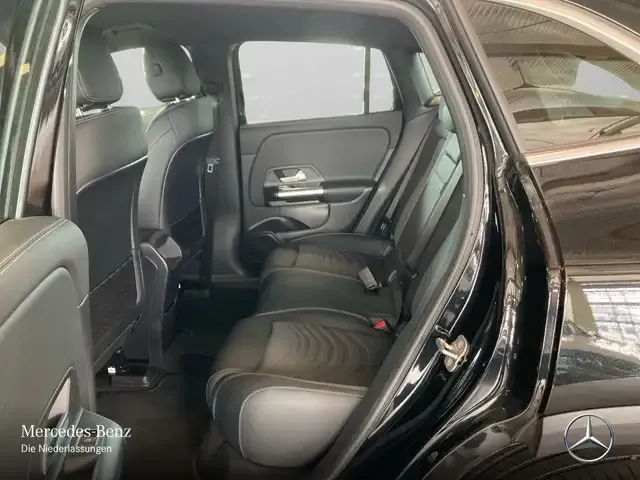 Mercedes-Benz EQA 300