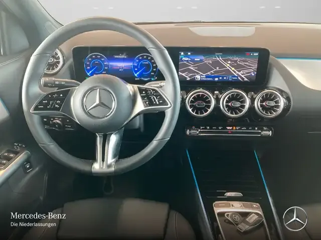 Mercedes-Benz EQA 300