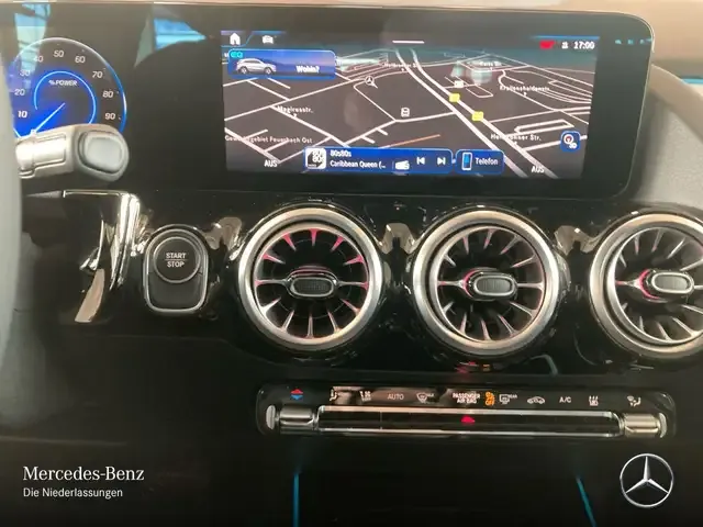 Mercedes-Benz EQA 300