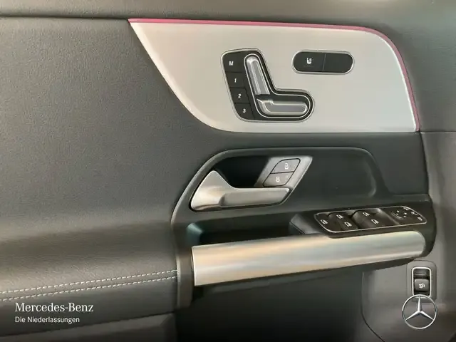 Mercedes-Benz EQA 300