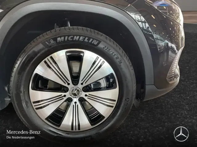Mercedes-Benz EQA 300