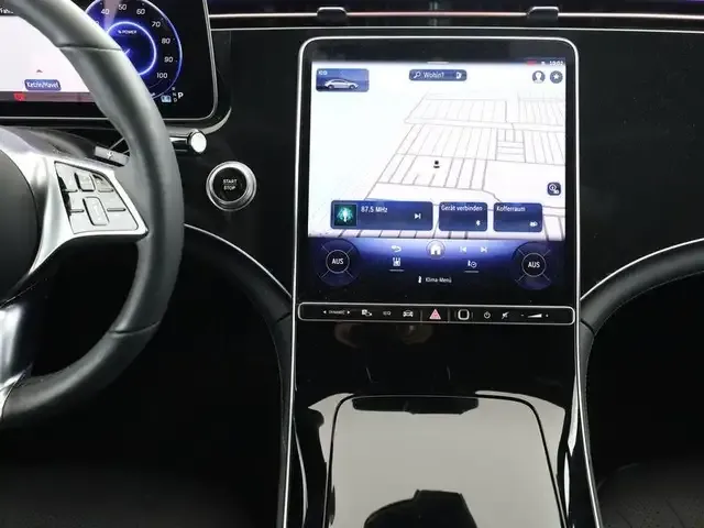 Mercedes-Benz EQE 300