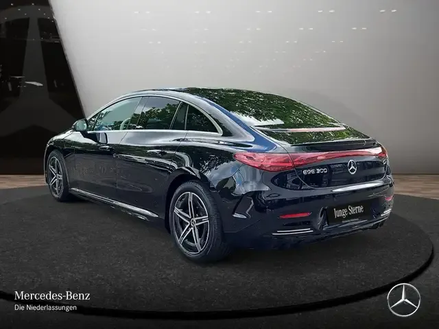 Mercedes-Benz EQE 300