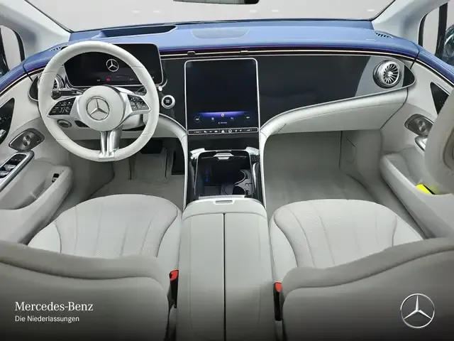 Mercedes-Benz EQE 300