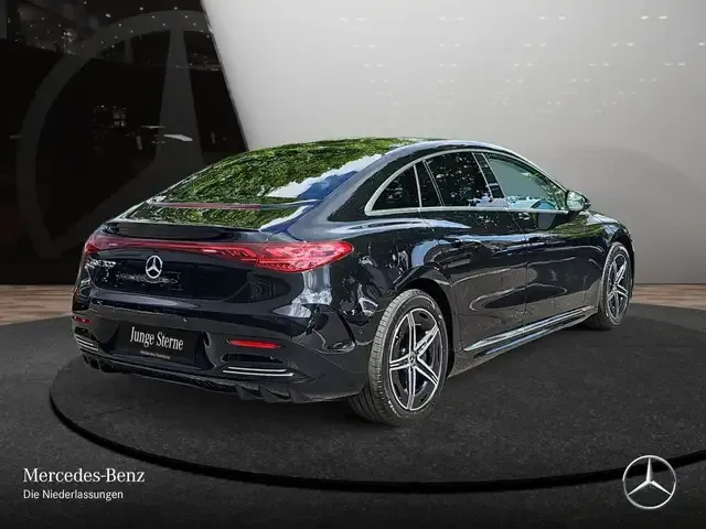 Mercedes-Benz EQE 300