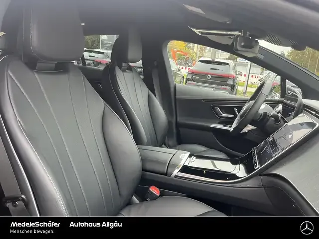 Mercedes-Benz EQE 300