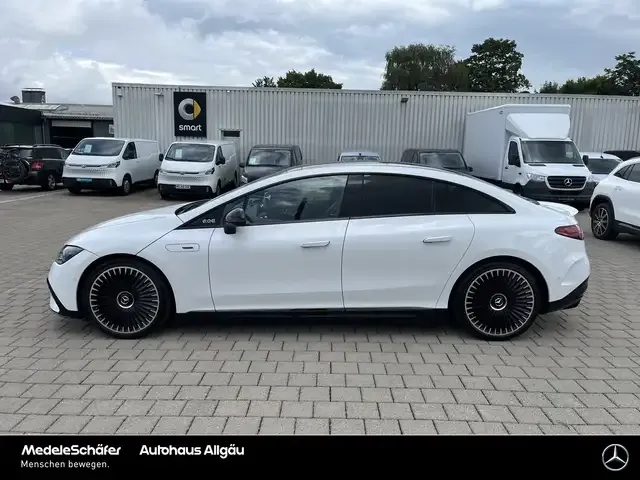 Mercedes-Benz EQE 53