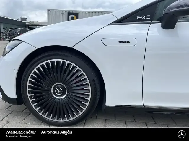Mercedes-Benz EQE 53