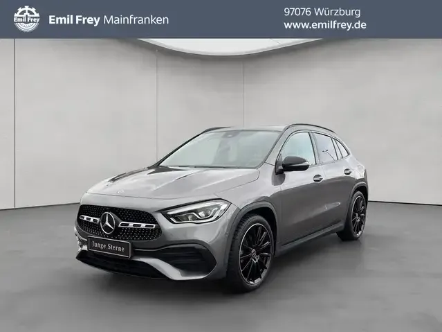 Mercedes-Benz GLA 200
