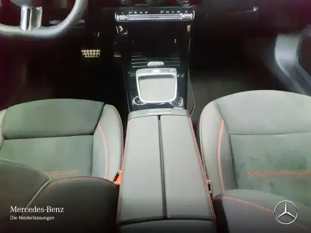Mercedes-Benz A 220