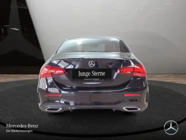 Mercedes-Benz A 220