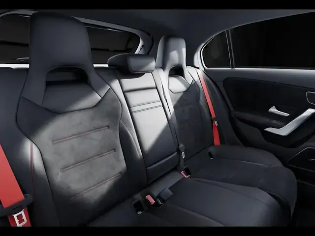 Mercedes-Benz A 35 AMG