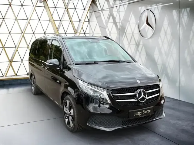 Mercedes-Benz V 220