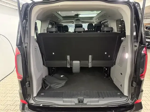 Volkswagen T7 Caravelle