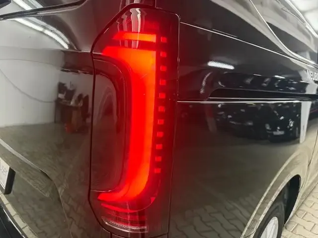 Volkswagen T7 Caravelle