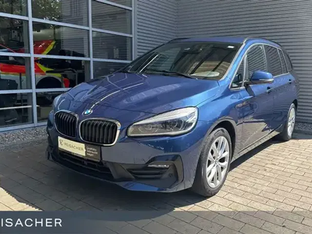 BMW 218