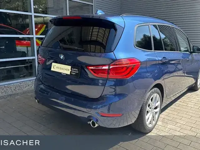 BMW 218