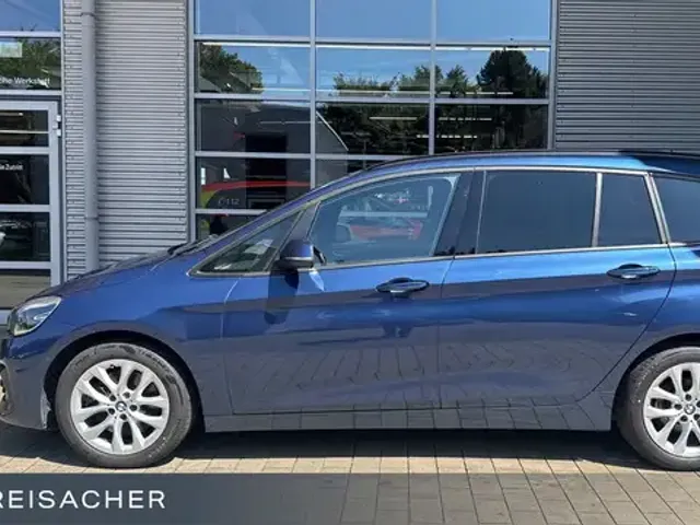 BMW 218