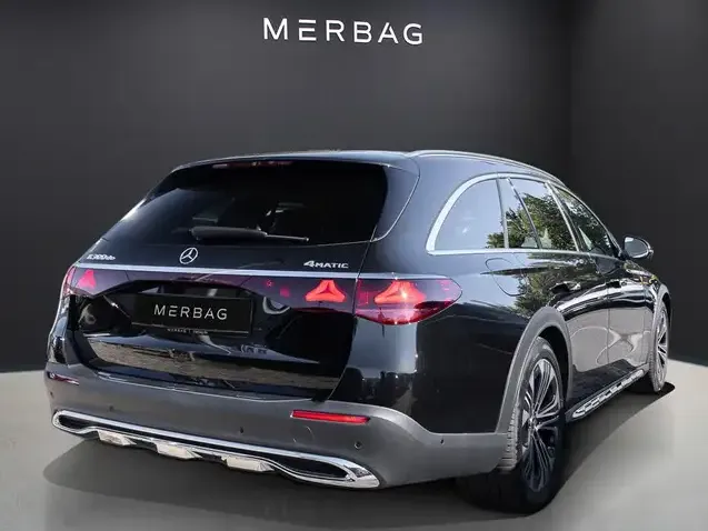 Mercedes-Benz E 300