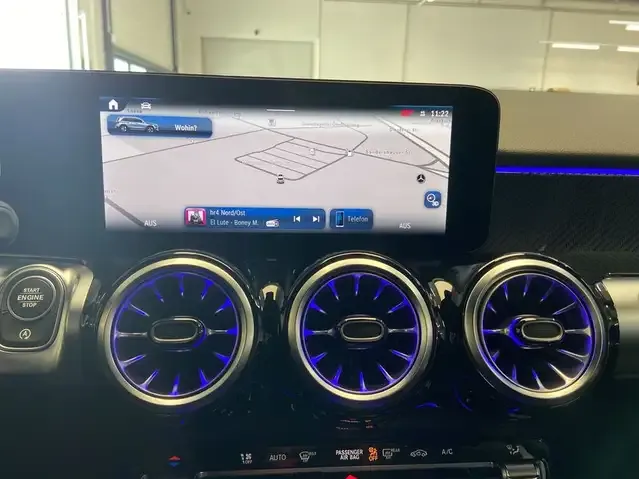 Mercedes-Benz GLB 180