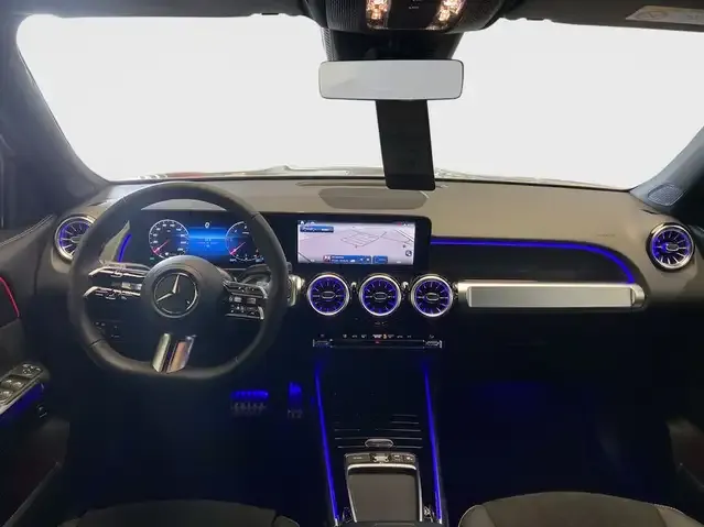 Mercedes-Benz GLB 180