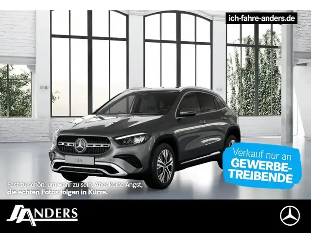 Mercedes-Benz GLA 220