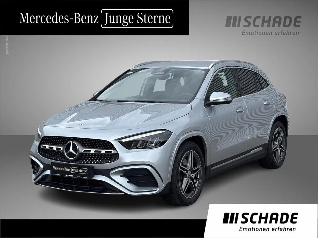 Mercedes-Benz GLA 200