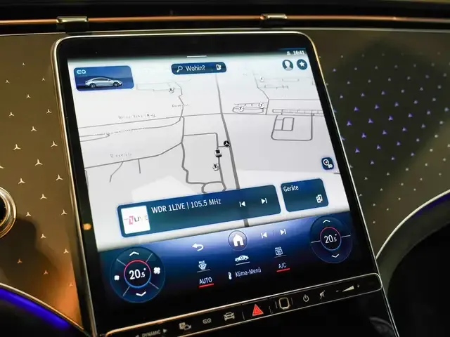 Mercedes-Benz EQE 300