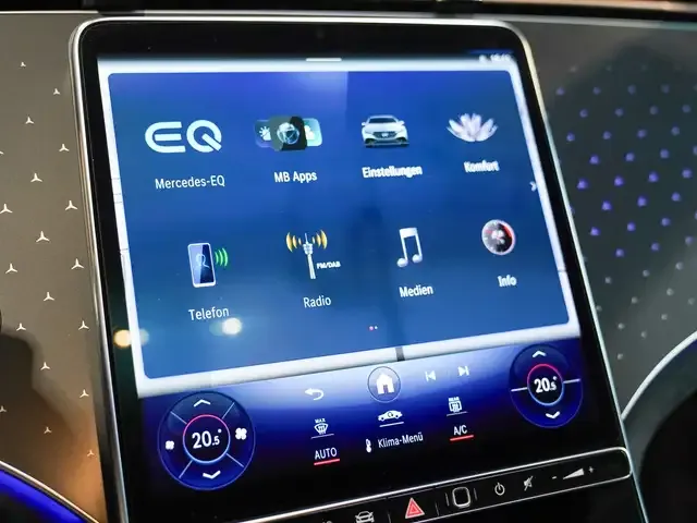 Mercedes-Benz EQE 300