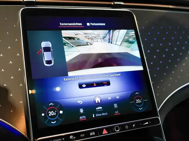 Mercedes-Benz EQE 300