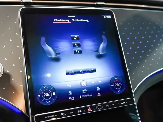 Mercedes-Benz EQE 300