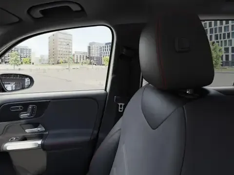 Mercedes-Benz EQB 350