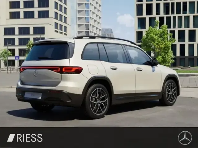 Mercedes-Benz EQB 350