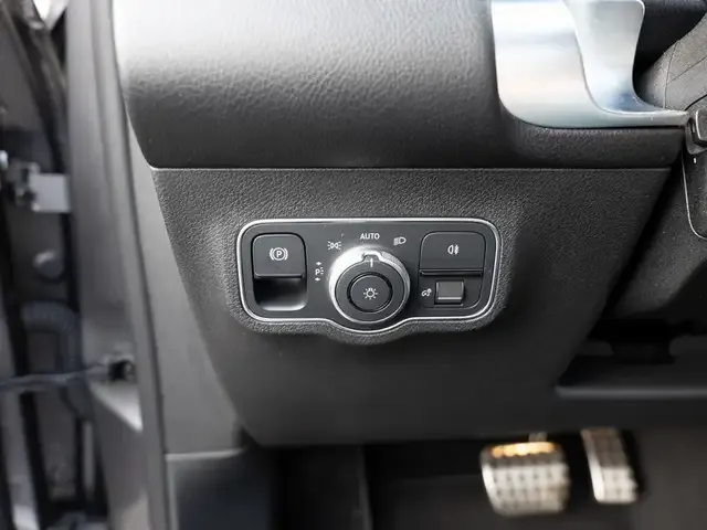 Mercedes-Benz GLB 200