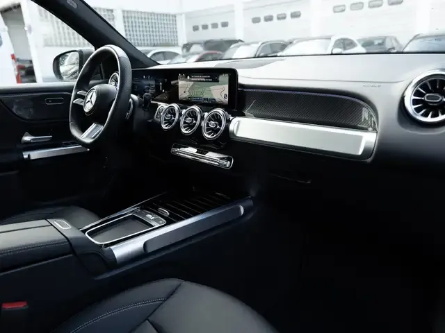Mercedes-Benz GLB 200