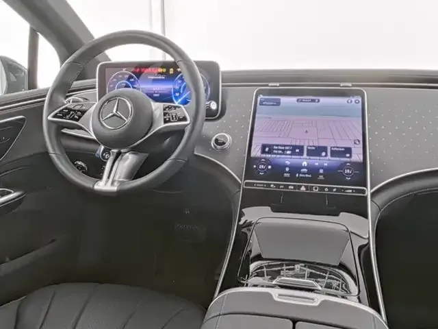 Mercedes-Benz EQE 300