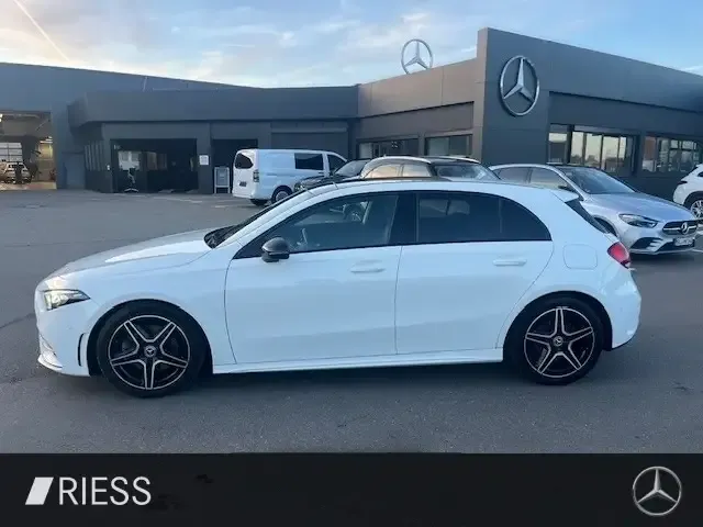 Mercedes-Benz A 220