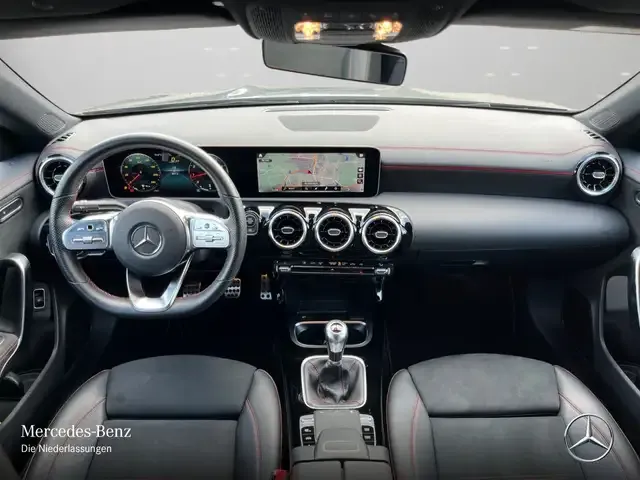 Mercedes-Benz CLA 180
