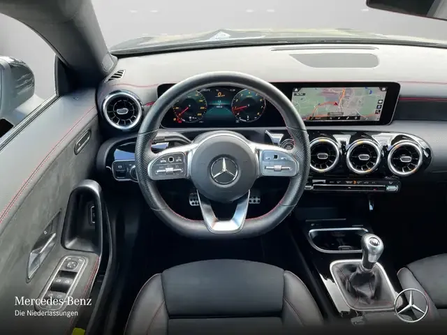 Mercedes-Benz CLA 180