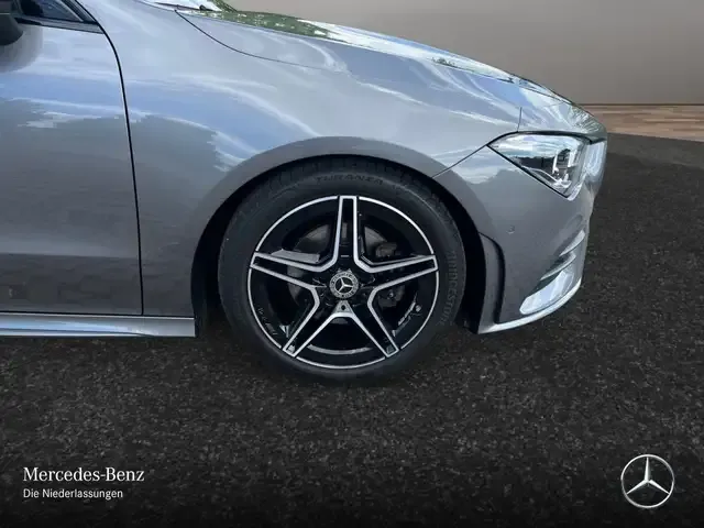 Mercedes-Benz CLA 180