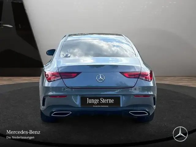 Mercedes-Benz CLA 180