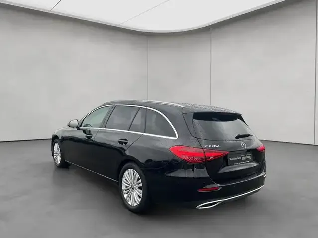 Mercedes-Benz C 220