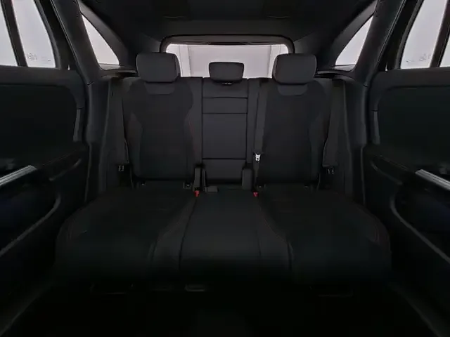Mercedes-Benz GLA 220