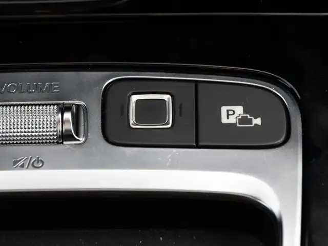Mercedes-Benz GLB 220
