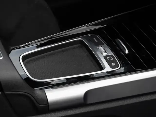 Mercedes-Benz GLB 220