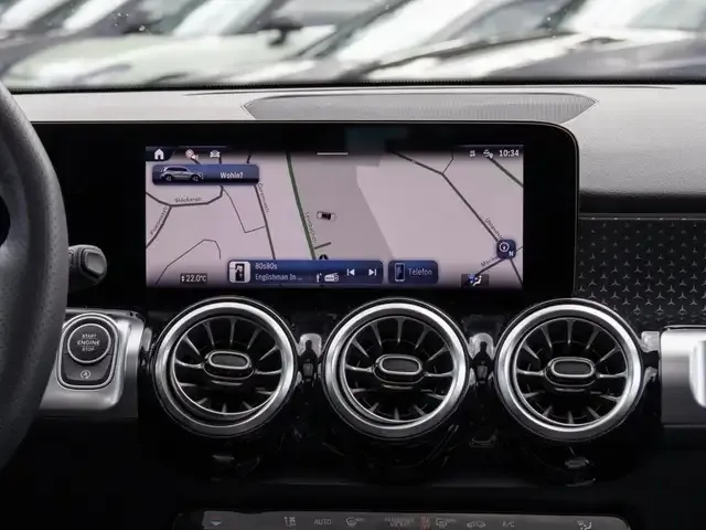 Mercedes-Benz GLB 220