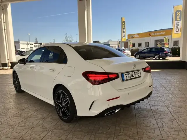 Mercedes-Benz A 200