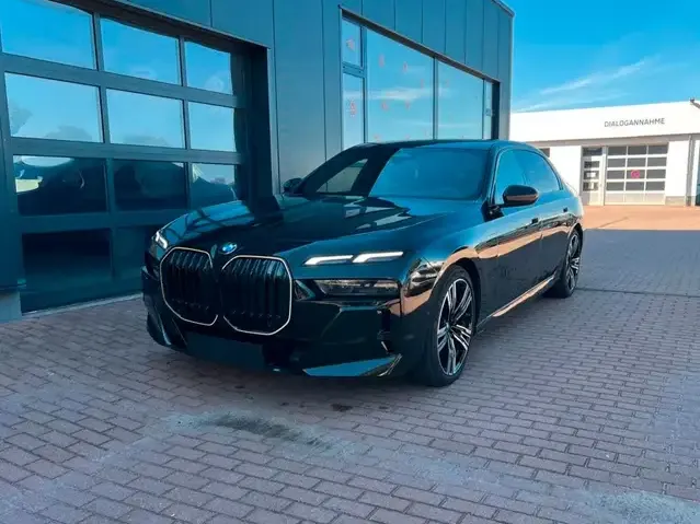 BMW 740